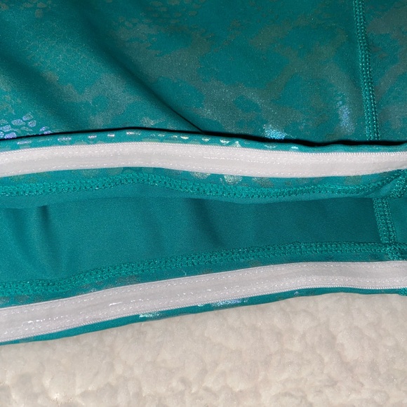 Shimmering Teal Athletic Shorts with Pocket - Picture 5 of 5